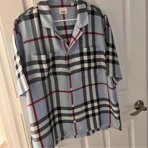 Men’s Burberry shirt